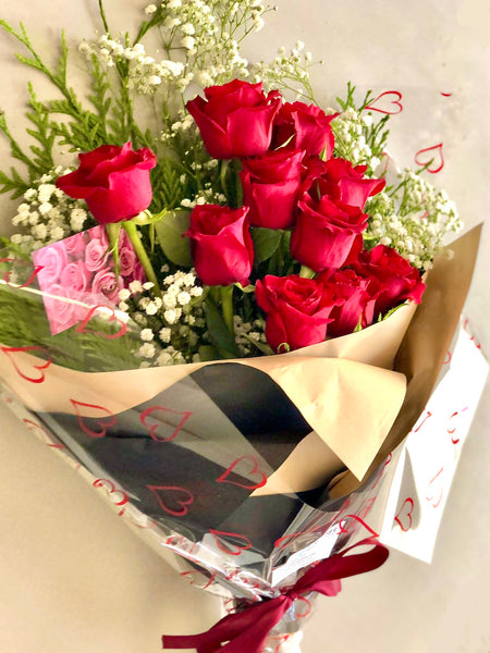 Romantic red long stem rose bouquet