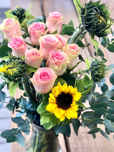 Sunflower and pink rose bouquet