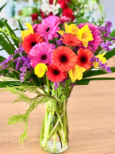 A Vibrant blooms bouquet special