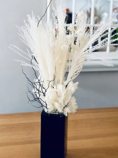 Tall silk pampas grass lounge corner vase