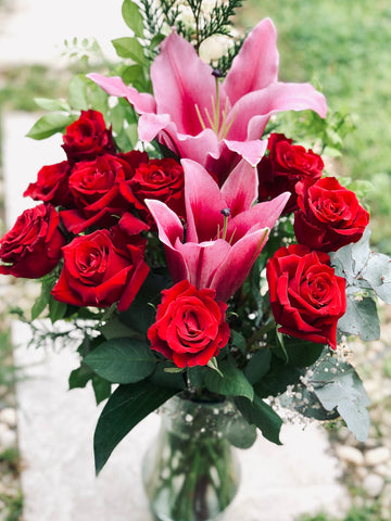 Red rose and lily bouquet