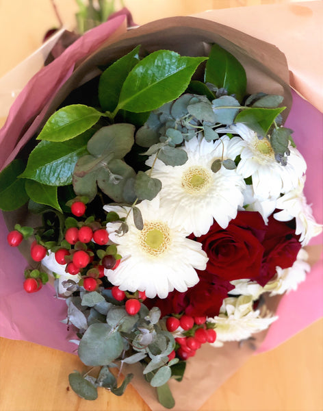 Red rose and white gerbera bouquet