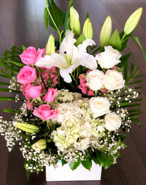 Deluxe pink and white gift box of flowers