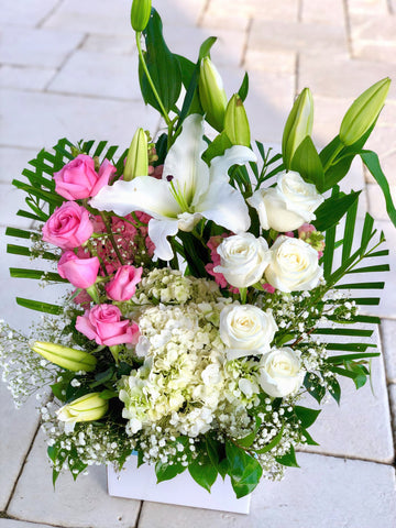 Deluxe pink and white gift box of flowers