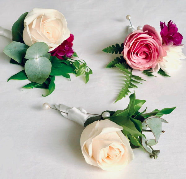 Light pink and white bridal bouquet