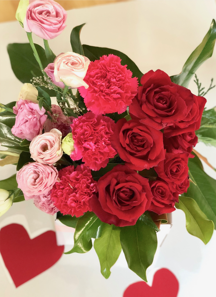 Sweet red roses box