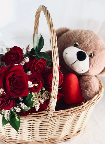 Red rose basket teddy